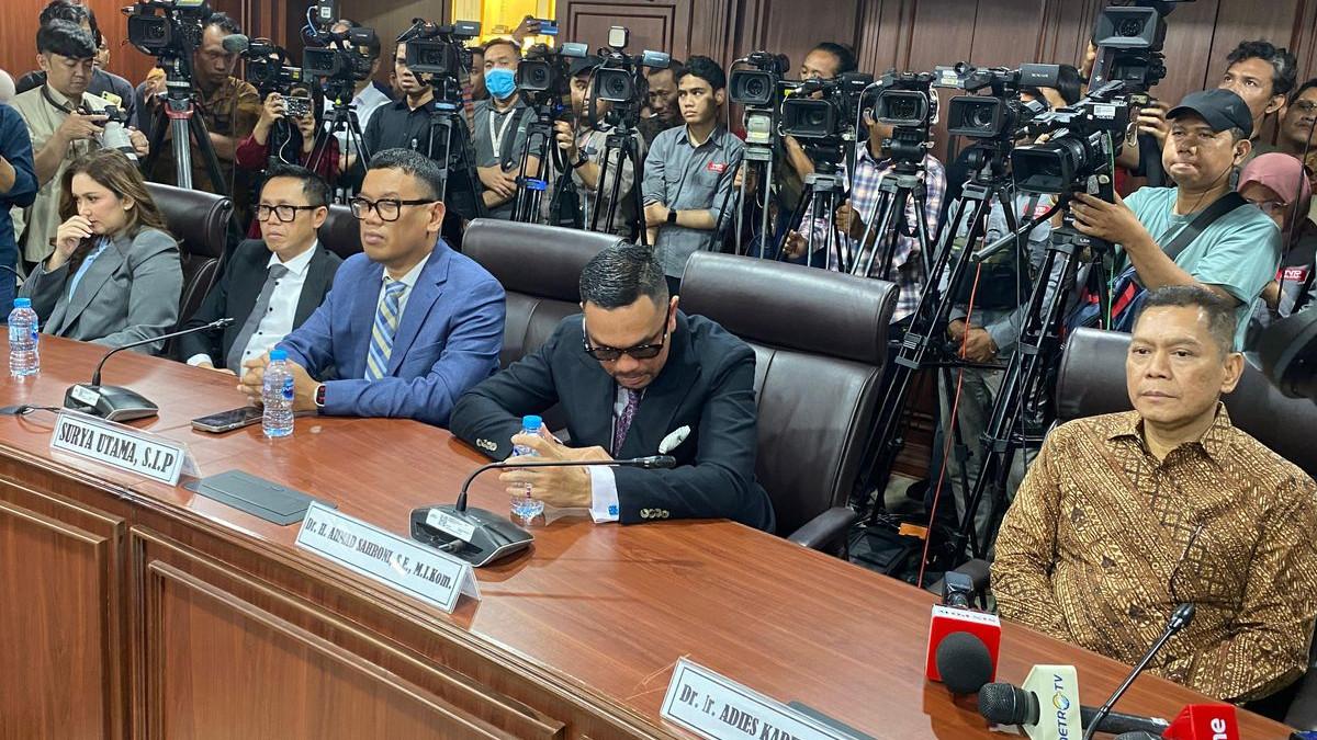 Fivenews-Nafa-Urbach-Eko-Patrio-Uya-Kuya-Ahmad-Sahroni-dan-Adies-Kadir-disidang-di-ruang-MKD-DPR